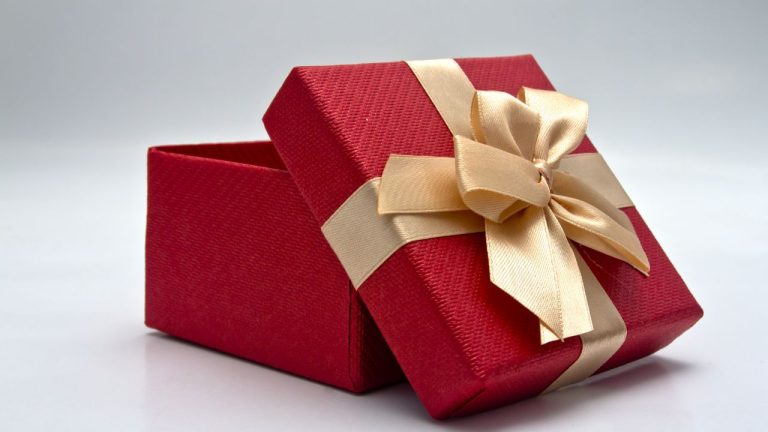 Top 25 idées de cadeaux pour 1 an de couple